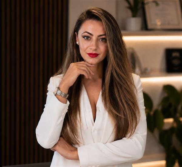 Elena Anton