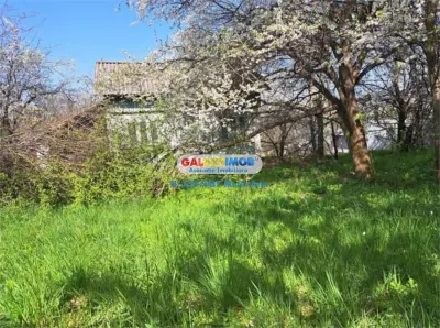 Casa batranesca cu teren 1074 m.p., Stancesti! - Botosani
