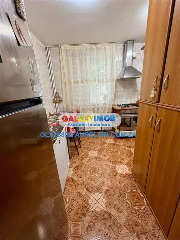 Vanzare apartament 4 camere decomandat Brancoveanu etaj 2/4 - foto 1