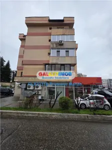 Inchiriere spatiu Comercial central situat aproape de Mall Pitesti - foto 4