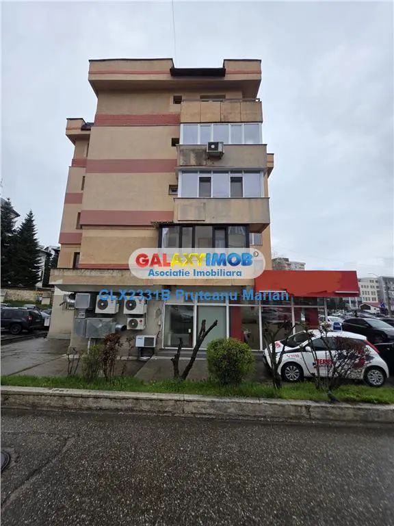 Inchiriere spatiu Comercial central situat aproape de Mall Pitesti - foto 4