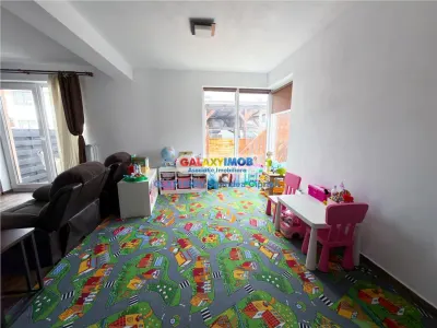 Casa Insiruita Zarnesti Mobilata Utilata - foto 18