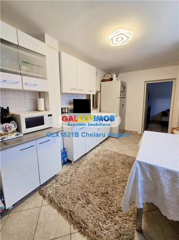 Dobroesti,vila  8 camere,garaj,185 mp utili, teren 222 mp.la cheie - foto 4