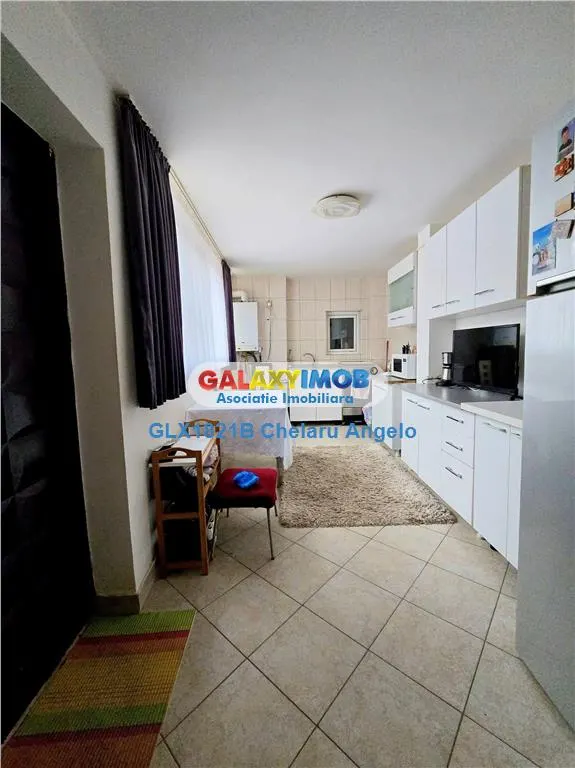 Dobroesti,vila  8 camere,garaj,185 mp utili, teren 222 mp.la cheie - foto 10