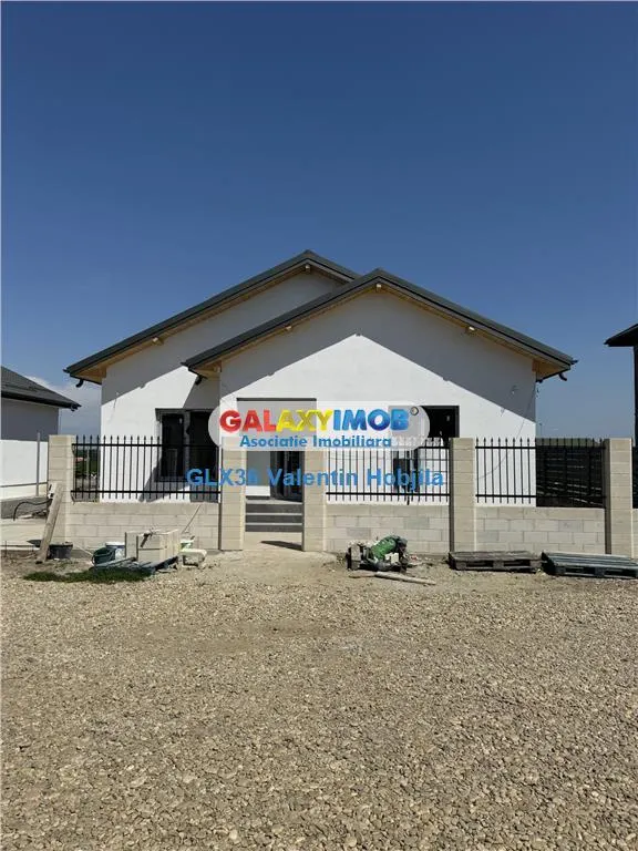 Vanzare vila p+pod 4 camere finisata Bufltea Petuniei - foto 1