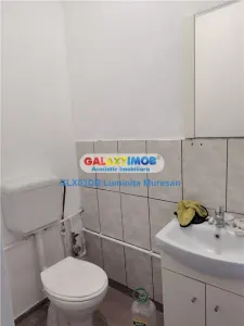 Vanzare spatiu comercial  43 mp Voinesti Judetul Dambovita - foto 9