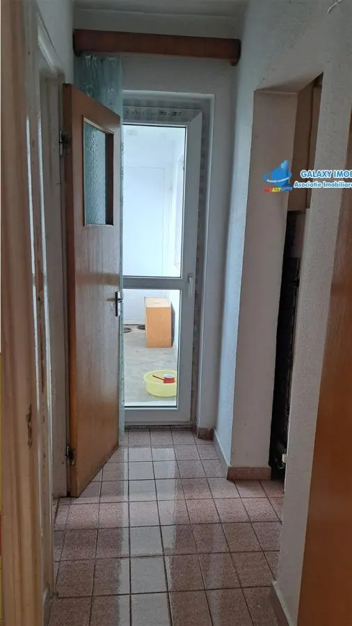 Vanzare apartament 3 camere decomandat DRUMUL TABEREI / FRIGOCOM - foto 11