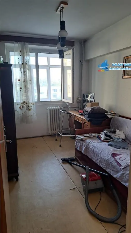 Vanzare apartament 3 camere decomandat DRUMUL TABEREI / FRIGOCOM - foto 17