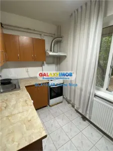 GARSONIERA DE INCHIRIAT GORJULUI - foto 2