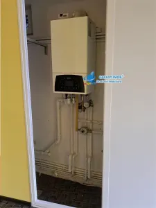 De Inchiriat Spatiu 100 mp  PARTER  NORD- stradal - foto 2