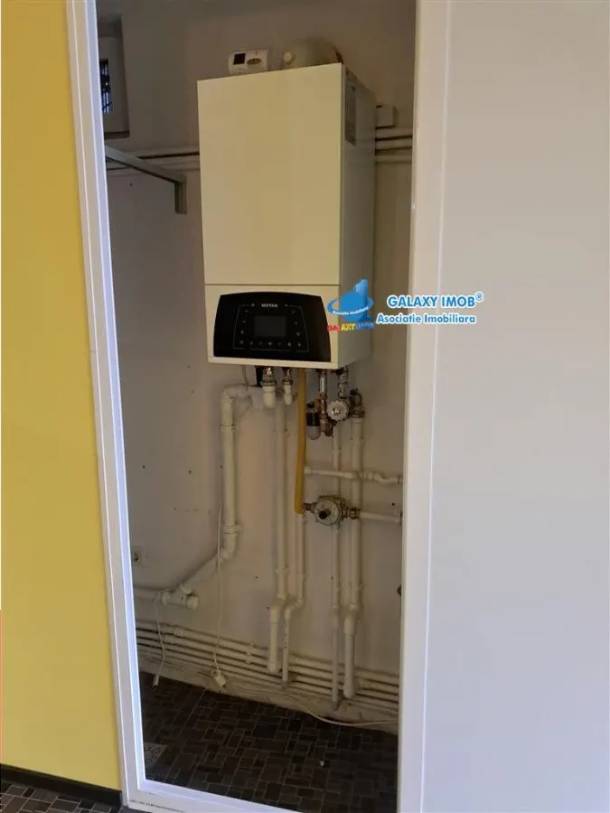 De Inchiriat Spatiu 100 mp  PARTER  NORD- stradal - foto 2