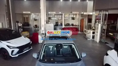 Showroom Auto, suprafata construita 1284 ,supr teren 1954 ,la cheie - foto 2