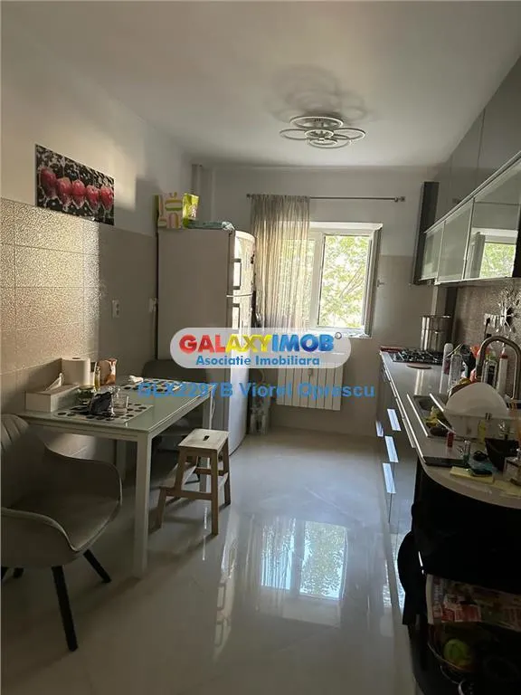 Apartament 3 camere, decomandat, 2 bai, renovat, mobilat, Diham - foto 4