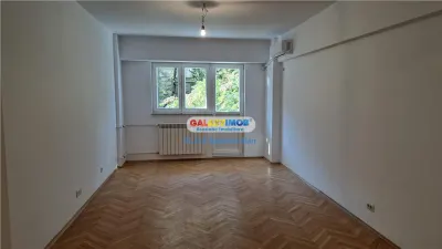 Inchiriere apartament 4 camere decomandat spatios ULTRACENTRAL - Bucuresti