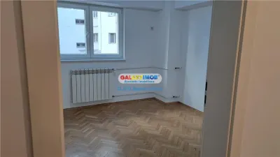 Inchiriere apartament 4 camere decomandat spatios ULTRACENTRAL - foto 2