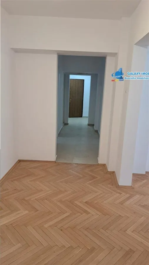 Inchiriere apartament 4 camere decomandat spatios ULTRACENTRAL - foto 4