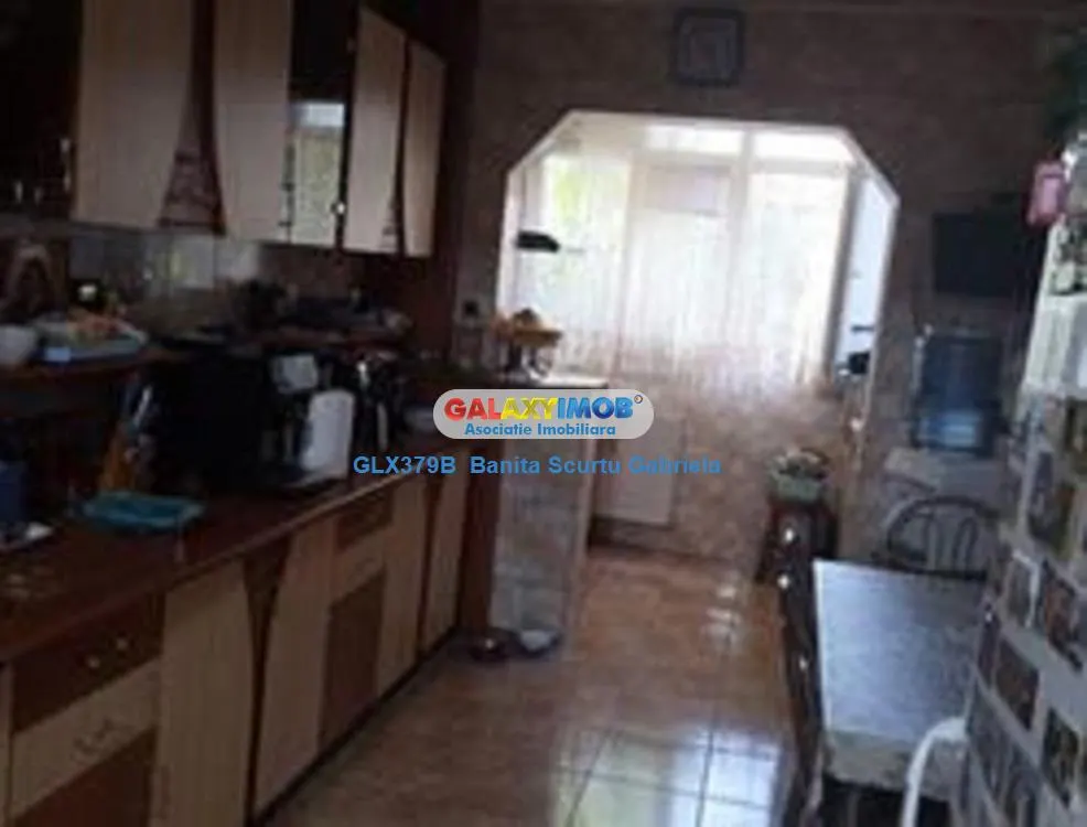 Vanzare apartament 4 camere,etaj 1 din 8 zona Pantelimon - foto 1