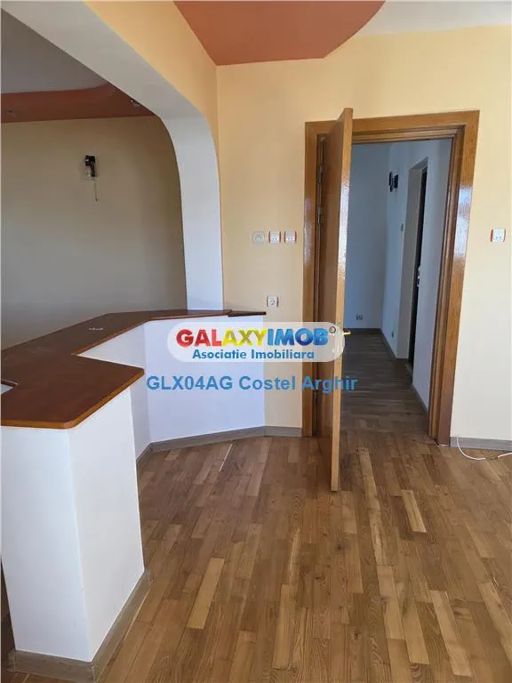 Inchiriem casa 550 mp, 10 cam pretabila after school sau azil batrani - foto 1