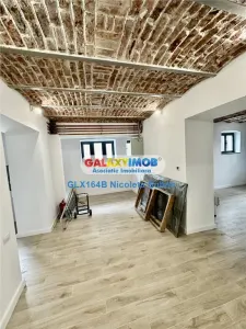 VILA SPECTACULOASA || Piata Victoriei || Renovata - foto 13