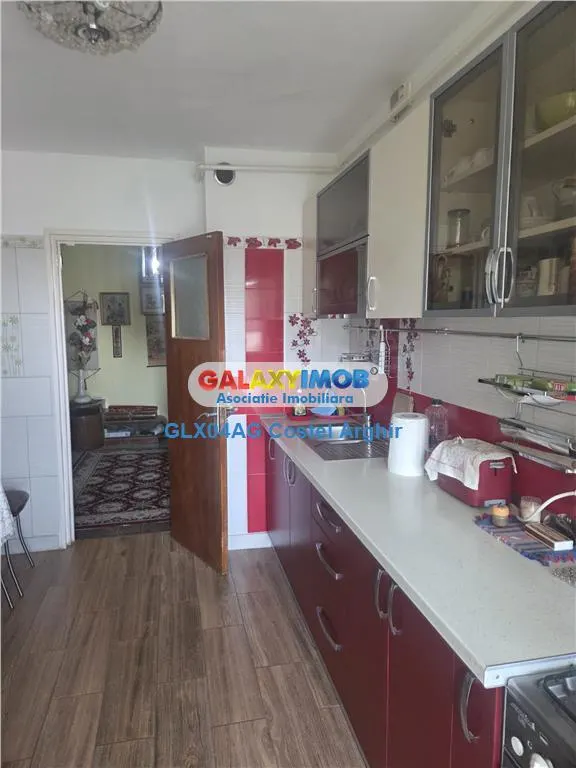 Vindem ap cu 4 camere central-Magnolia , etaj 2, mobilat si utilat - foto 3