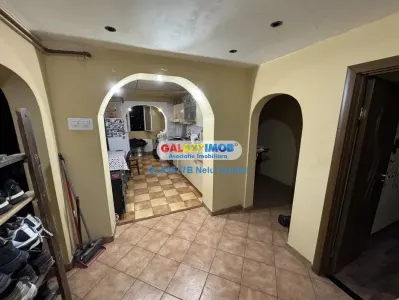 VANZARE APARTAMENT 4 CAMERE RAHOVA MARGEANULUI - Bucuresti