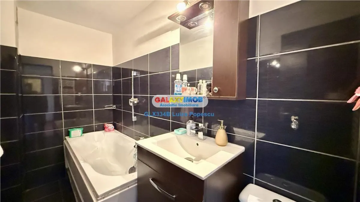 Apartament  3 camere 13 SEPTEMBRIE-SEBASTIAN PARC hol - foto 7