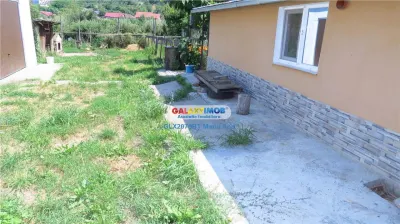 Curtesti, Botosani , Teren generos cu casa si anexa! - foto 8