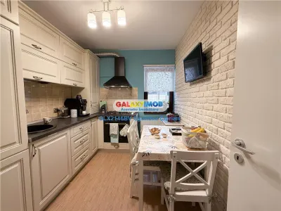 Apartament 3 Camere Tractoru Coresi Parter - foto 7