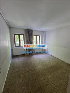 Vinden casa/pensiune in zona centrala Teilor D+P , 240 mp - foto 18