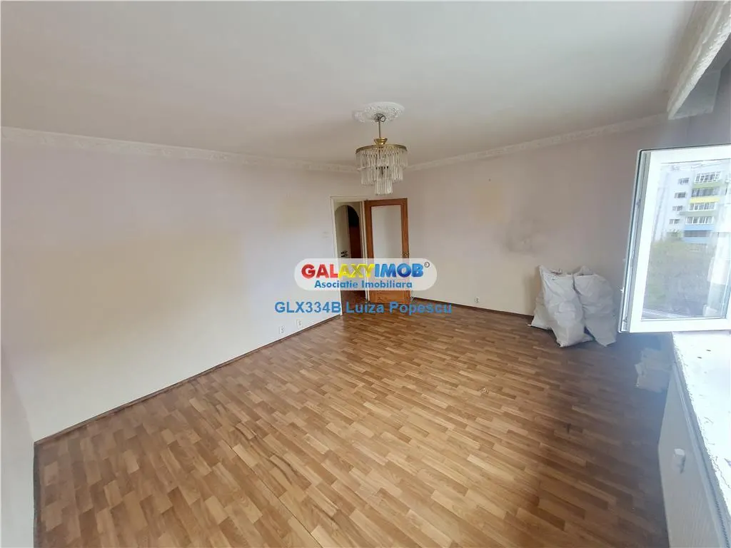 Vanzare apartament 3 camere PANDURI ACADEMIA MILITARA hol H - foto 1