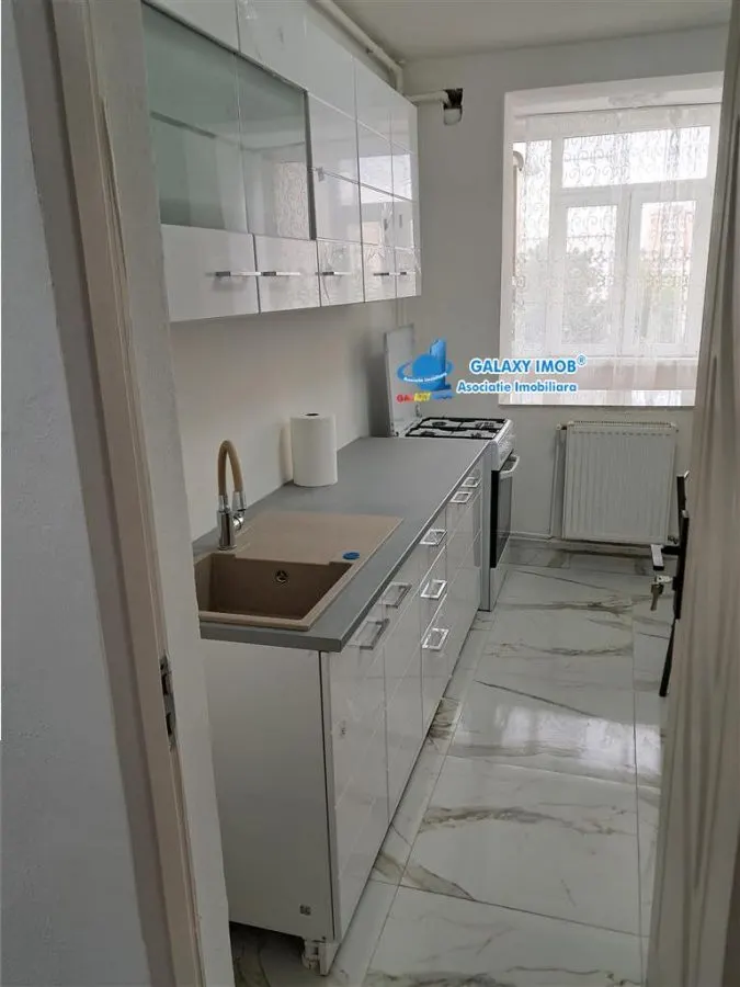 de inchiriat aprtament cu 3 camere cf 1  TRIVALE prima inchiriere - foto 1