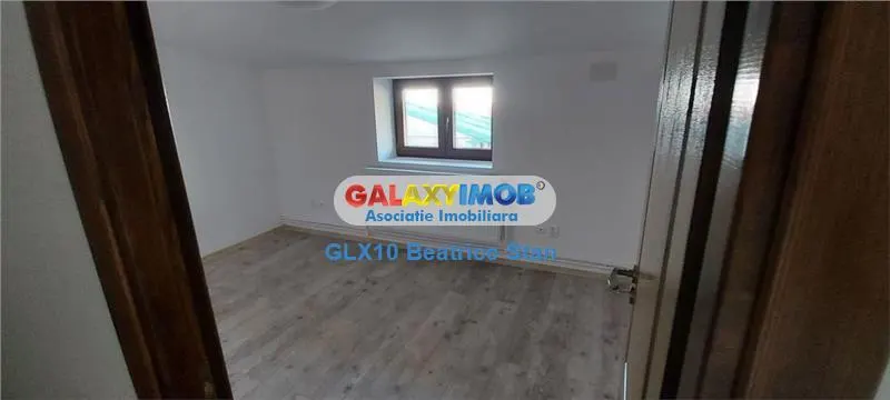 Casa P+M 4 camere singur curte reamenajata 2021 Calea Grivitei - foto 1