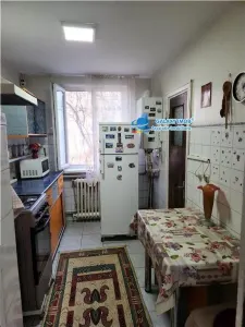 Apartament 4 camere decomandat Antiaeriana - foto 3