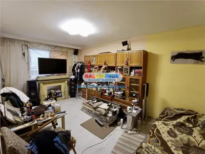 Apartament 3 camere Drumul Taberei-Bd 1 Mai, etajul 4 din 8, bloc 1982 - foto 1
