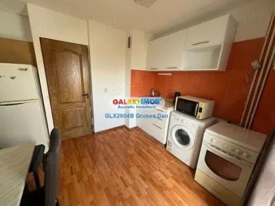 unirii | garsoniera decomandata cu balcon+cada | sf. vineri - foto 5