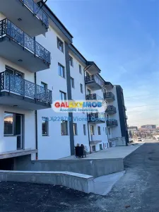Apartament 2 camere, decomandat, spatios, bloc cu lift, Dobroesti - foto 2