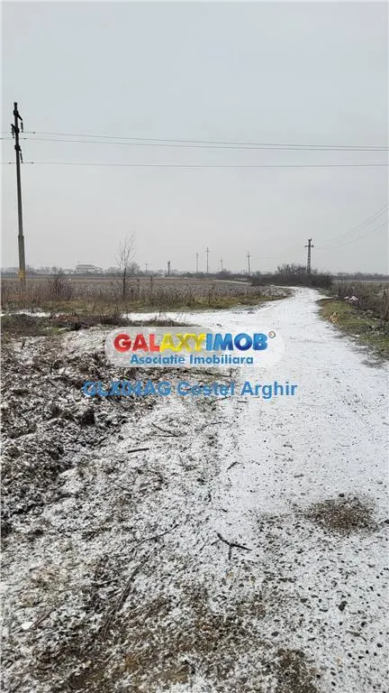 Vindem 2861 mp, teren intravilan Calinesti, deschidere 17m - foto 4