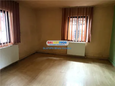 Vanzare casa Baicoi zona Centru - foto 2