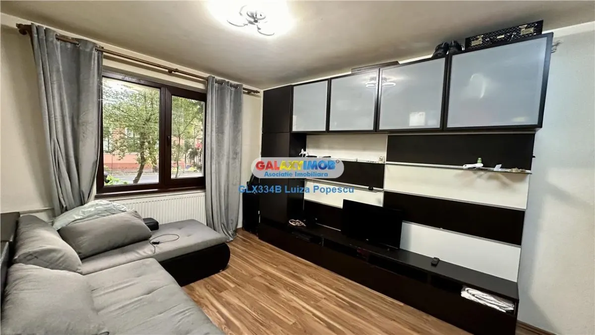 Vanzare apartament 4 camere Sebastian Liberty Mall - foto 2