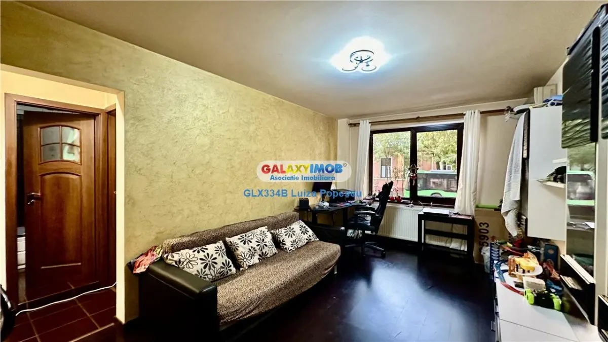 Vanzare apartament 4 camere Sebastian Liberty Mall - foto 3