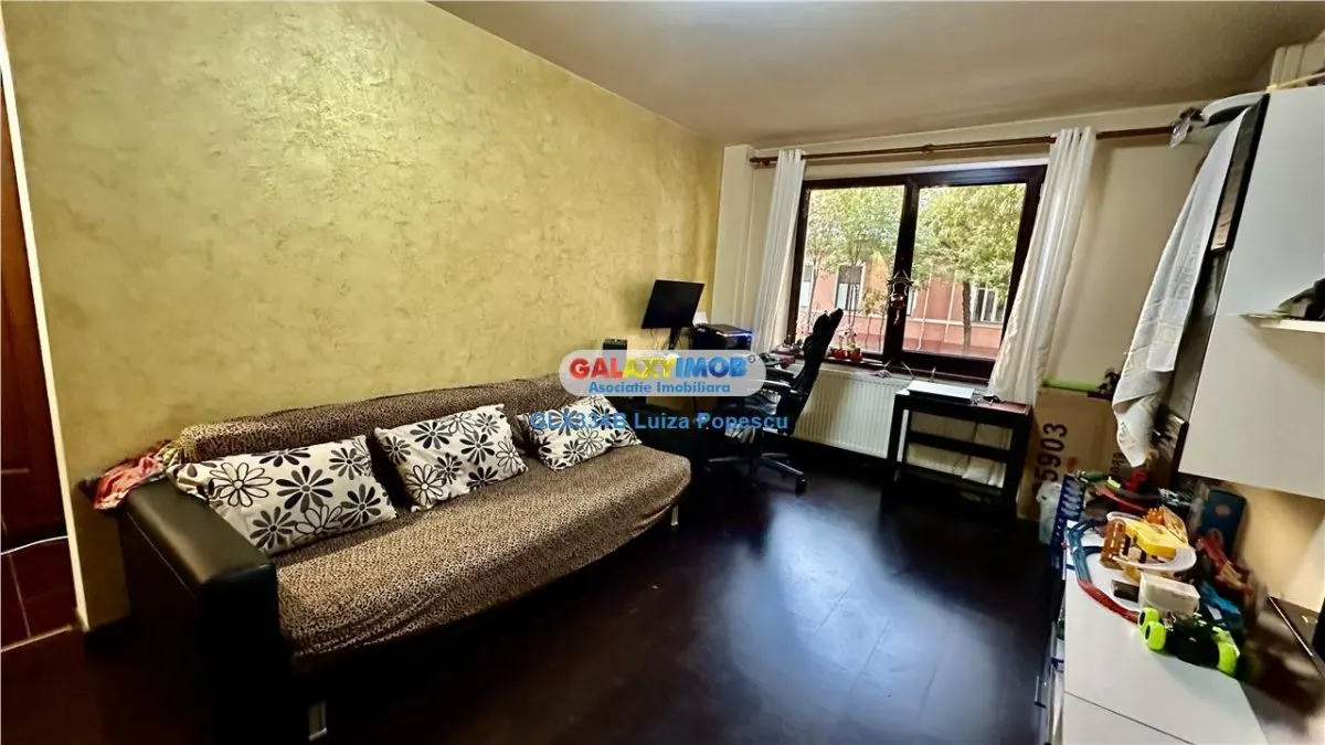 Vanzare apartament 4 camere Sebastian Liberty Mall - foto 4