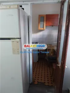 de inchiriat apartament cu 3 cam cf 2 etaj 1 TRIVALE - Pitesti