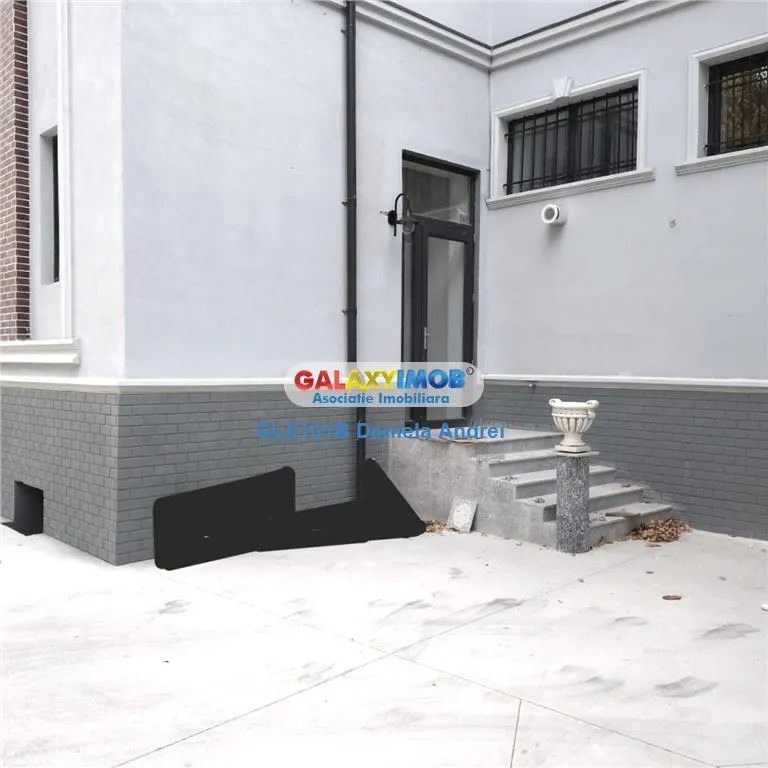 De vanzare VILA cu 26 camere + TEREN 450 mp ULTRACENTRAL 2800000 EURO - foto 8