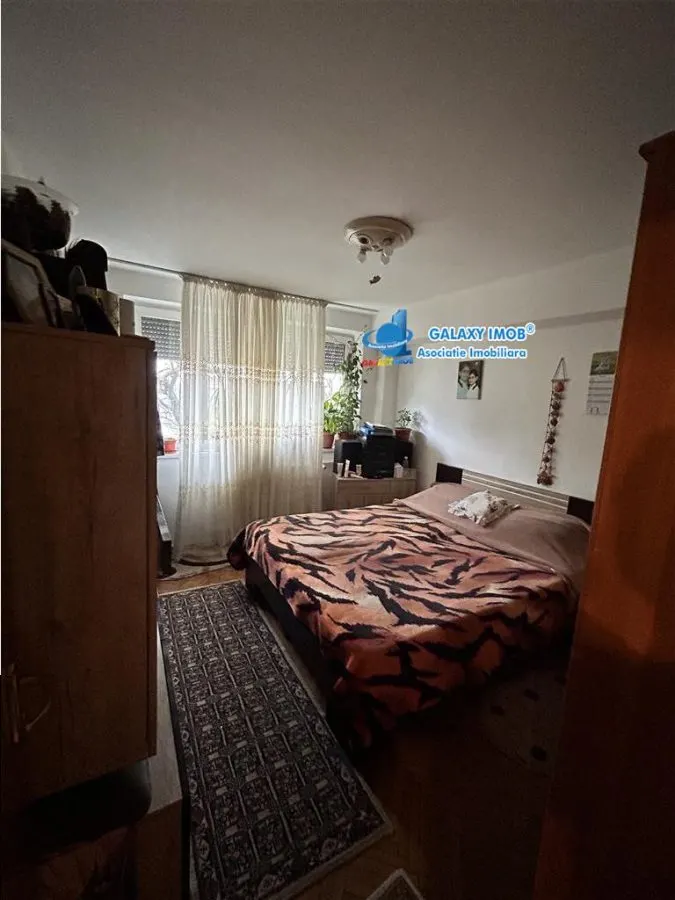 Apartament 2 cam- modificat in 3 cam-Loc de parcare-Mobilat - foto 9