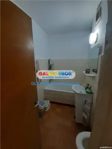 Vanzare apartament 3 camere Razoare-Mall AFI 2/4, bloc 1993 - foto 8