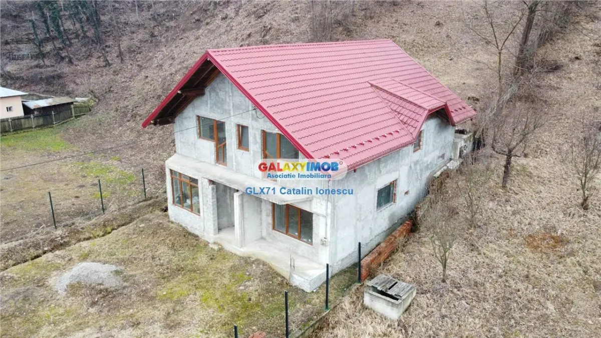 Vanzare vila 4 camere Cocorastii Mislii Prahova - foto 1