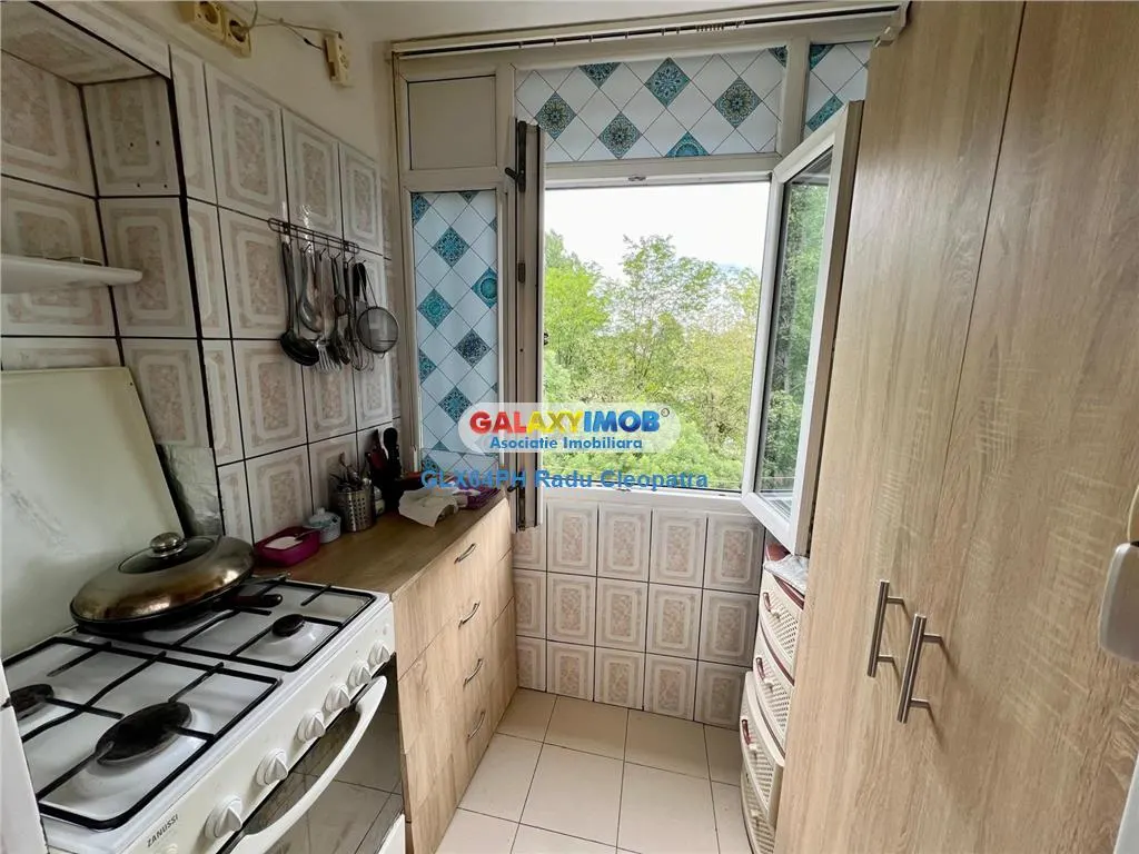 Vanzare apartament 3 camere, Ploiesti, zona Mihai Bravu - foto 4