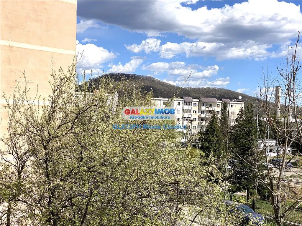 Inchiriere apartament 3 camere CAmpina zona OMV - foto 18
