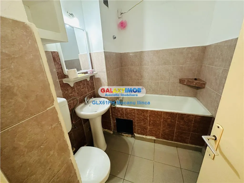 Vanzare apartament 3 camere, in Ploiesti, zona Democratiei - foto 4