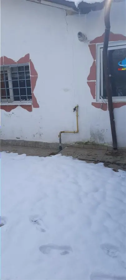 Inchiriere/ vanzare hala 400 mp si teren Burnitei - foto 4